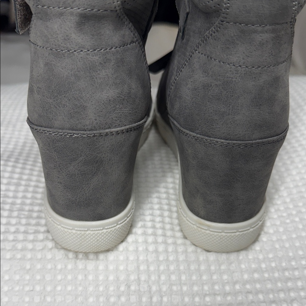 Athlefit Gray High-Top Wedge Sneakers - Size 10 - Picture 3 of 6